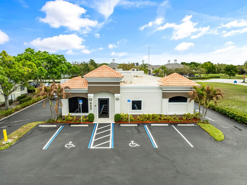 Primary Photo Of 845 37th Pl, Vero Beach Medical For Lease