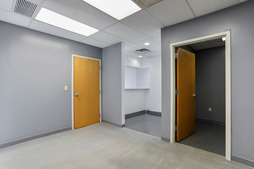 More Photos Of 103 W Main St, Hedgesville Office For Sale