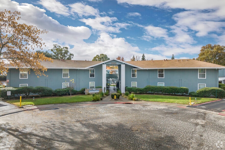 Primary Photo Of 5500 Foothill Gardens Ct, Sacramento Apartments For Sale