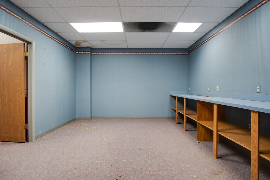 More Photos Of 526 Baltimore Blvd, Westminster General Retail For Sale