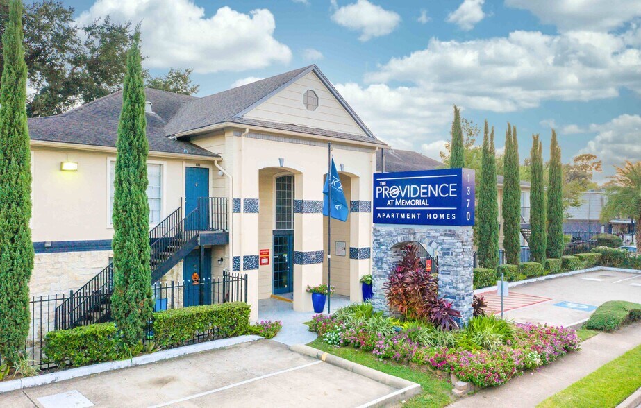 More Photos Of , Houston Multifamily For Sale