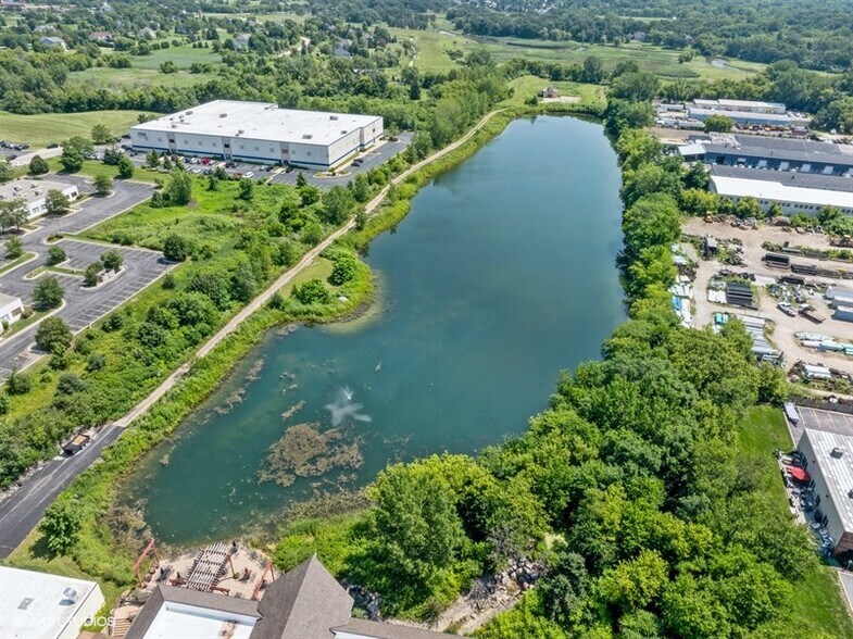 More Photos Of 22221 N Pepper Rd, Lake Barrington General Retail For Sale