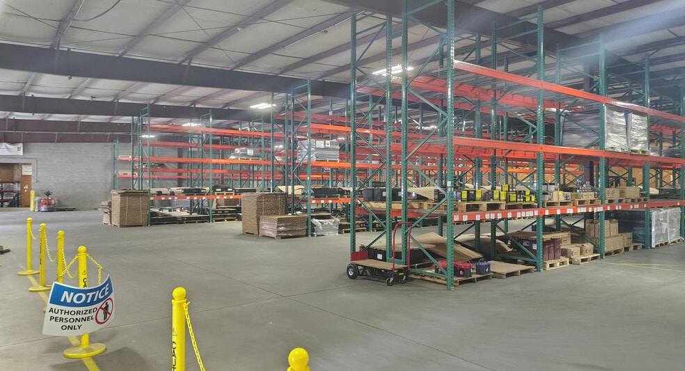 More Photos Of 4858 Mercer University Dr, Macon-Bibb Warehouse For Lease
