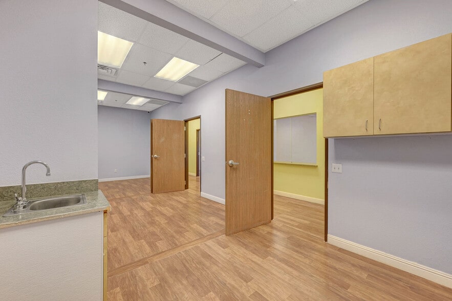 More Photos Of 3940 W Ann Rd, North Las Vegas Medical For Lease