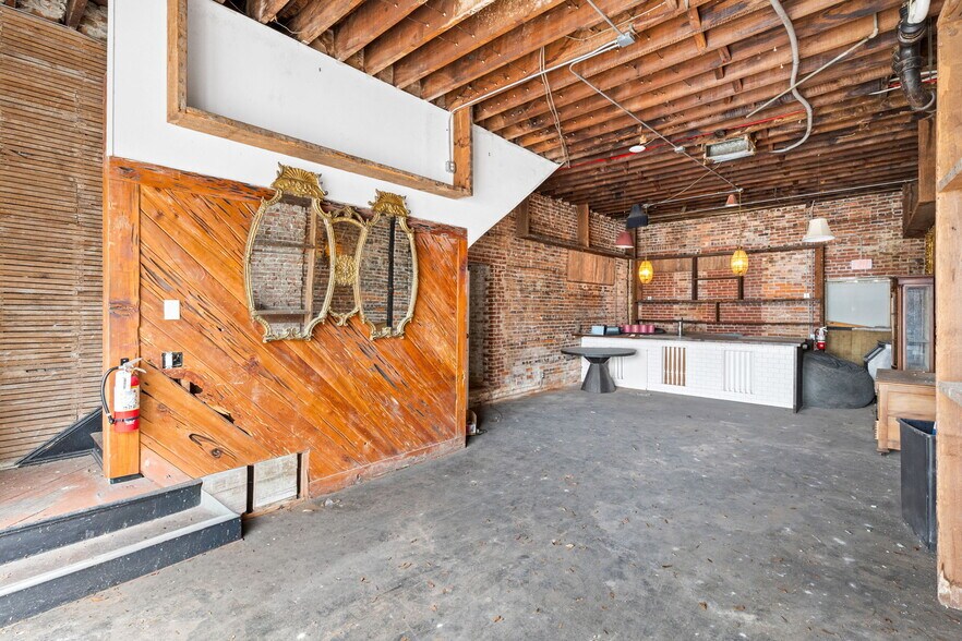 More Photos Of 120 E Forsyth St, Jacksonville Unknown For Lease