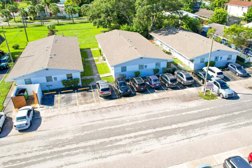 More Photos Of 707-715 SW 5th St, Dania Beach Apartments For Sale