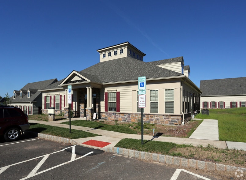 More Photos Of 2325 Heritage Center Dr, Furlong Unknown For Lease