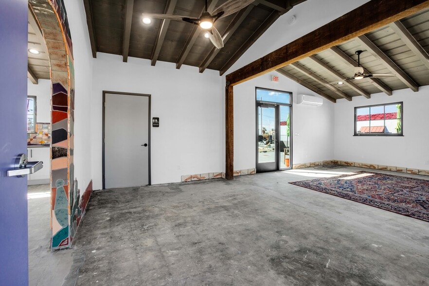 More Photos Of 5770 Adobe Rd, Twentynine Palms Freestanding For Sale