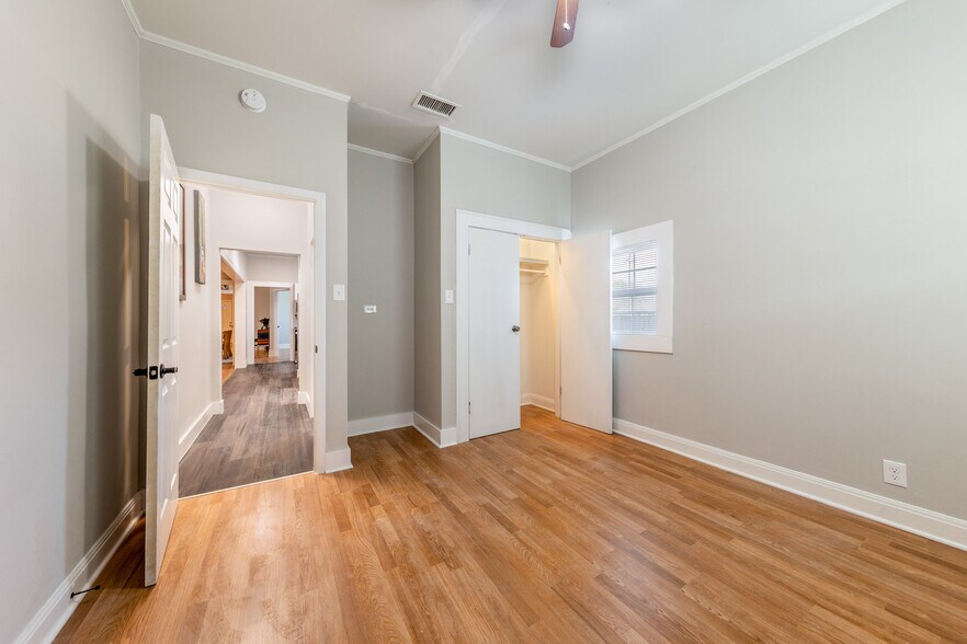More Photos Of 2511 San Gabriel St, Austin Multifamily For Sale