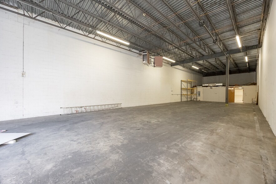 More Photos Of 640 Snyder Ave, West Chester Warehouse For Sale