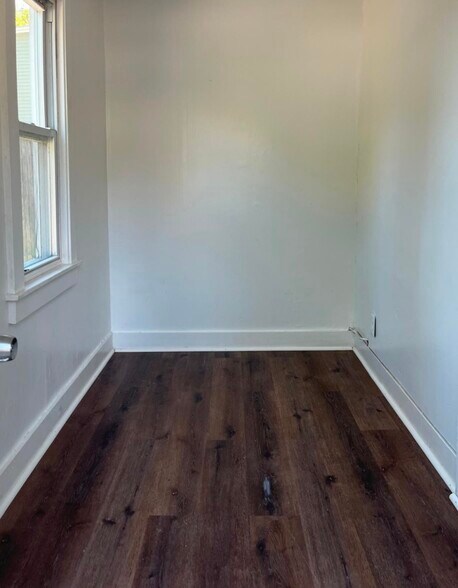 More Photos Of 158-160 W Main St, Walden Storefront Retail Residential For Sale