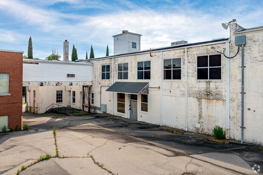 More Photos Of 116 W Arch St, Lancaster General Retail For Sale