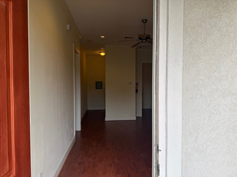 More Photos Of 13644 Breton Ridge St, Houston Medical For Sale