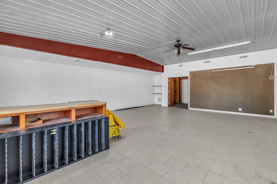 More Photos Of 700 Waters St, Carrollton Freestanding For Sale