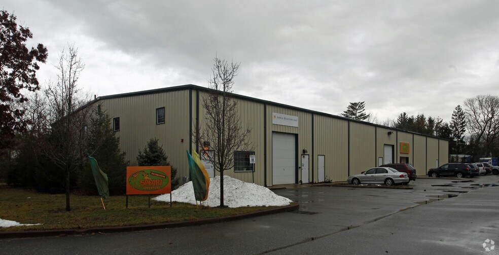 More Photos Of 1074 Pulaski St, Riverhead Unknown For Lease