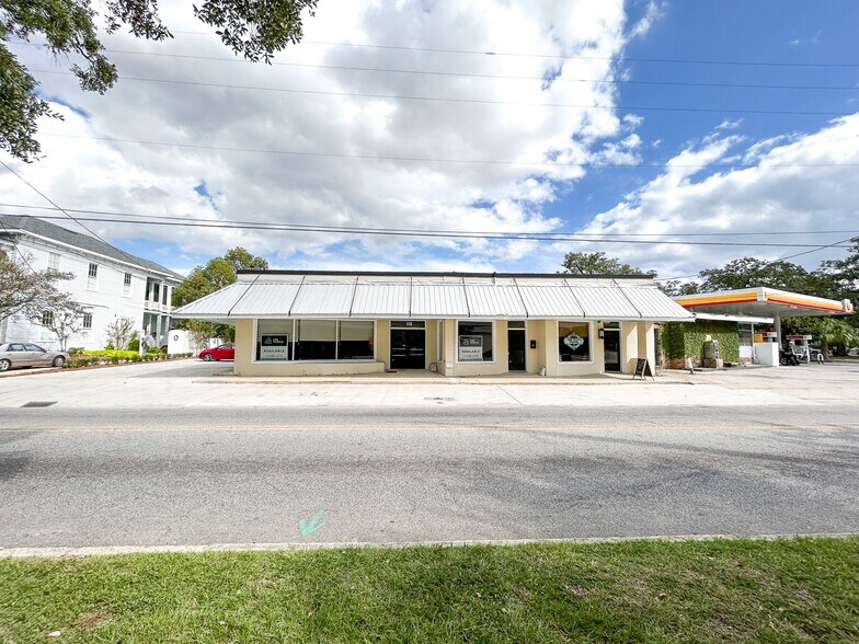 More Photos Of 119 S Ann St, Mobile Freestanding For Lease