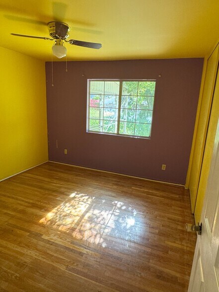 More Photos Of 10811 Amigo Ave, Porter Ranch Specialty For Sale