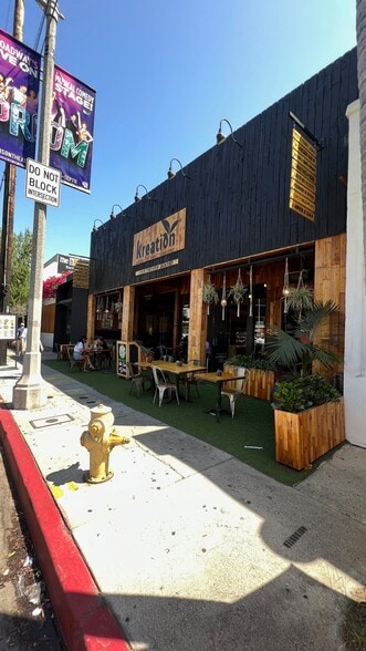 More Photos Of 8422-8428 W 3rd St, Los Angeles Restaurant For Lease