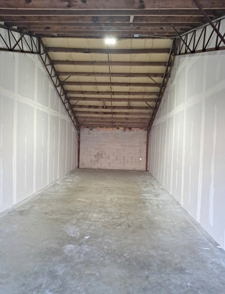 More Photos Of 3056 US-80, Pearl Warehouse For Lease