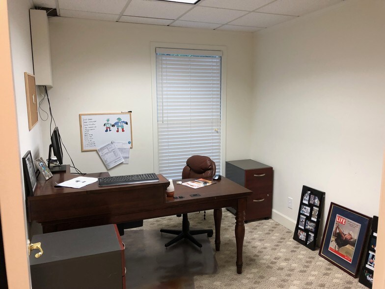 More Photos Of 724-734 Holcomb Bridge Rd, Norcross Loft Creative Space For Sale