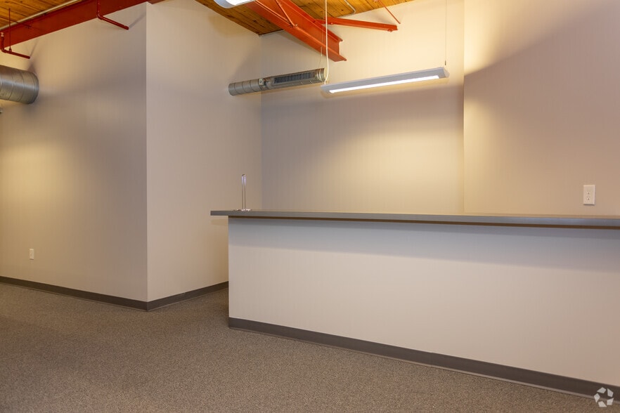 More Photos Of 532-533 Patterson Ave, Mooresville Loft Creative Space For Sale