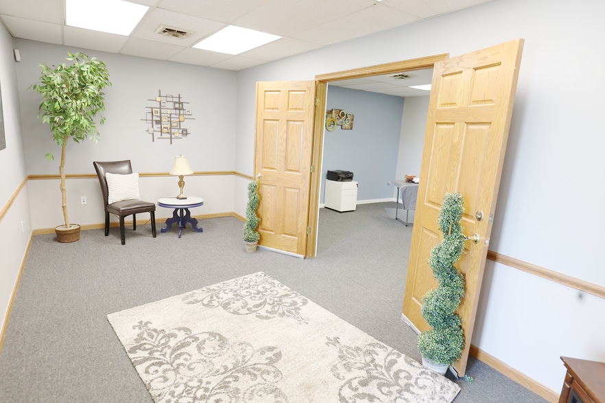 More Photos Of 1839 Pearl Rd, Brunswick Medical For Sale