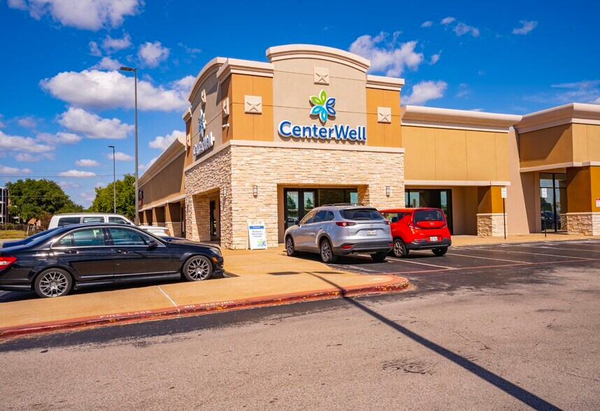 More Photos Of 11920-11990 Westheimer Rd, Houston Unknown For Lease