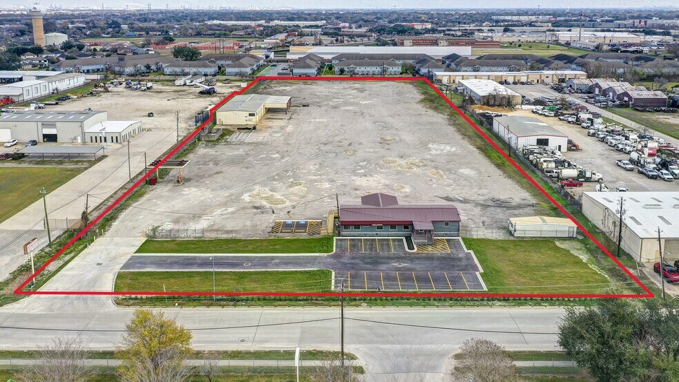 Primary Photo Of 1901 Jasmine Dr, Pasadena Truck Terminal For Lease