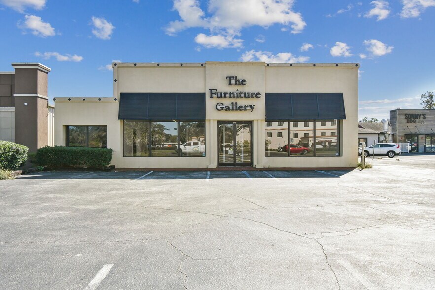 More Photos Of 1956 Kingsley Ave, Orange Park General Retail For Sale
