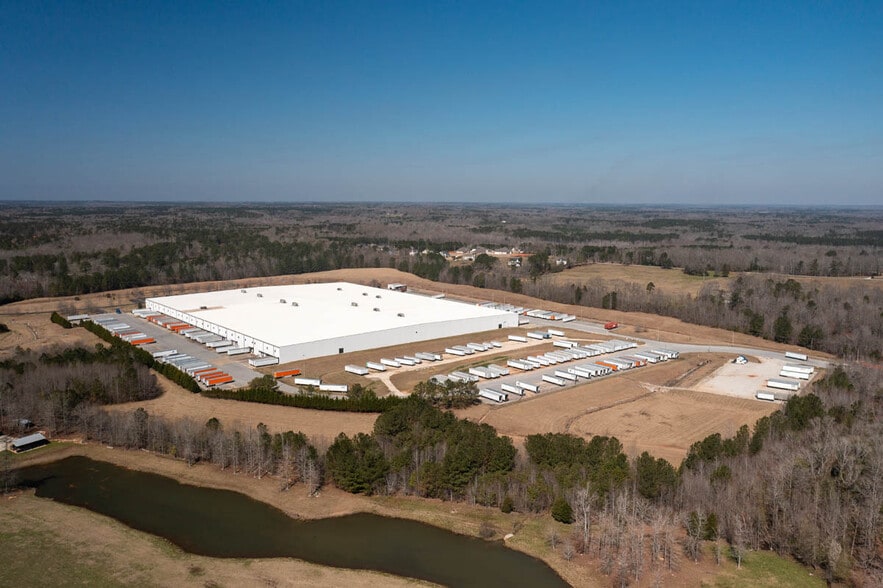 More Photos Of 3101 Anderson Rd, Opelika Distribution For Lease