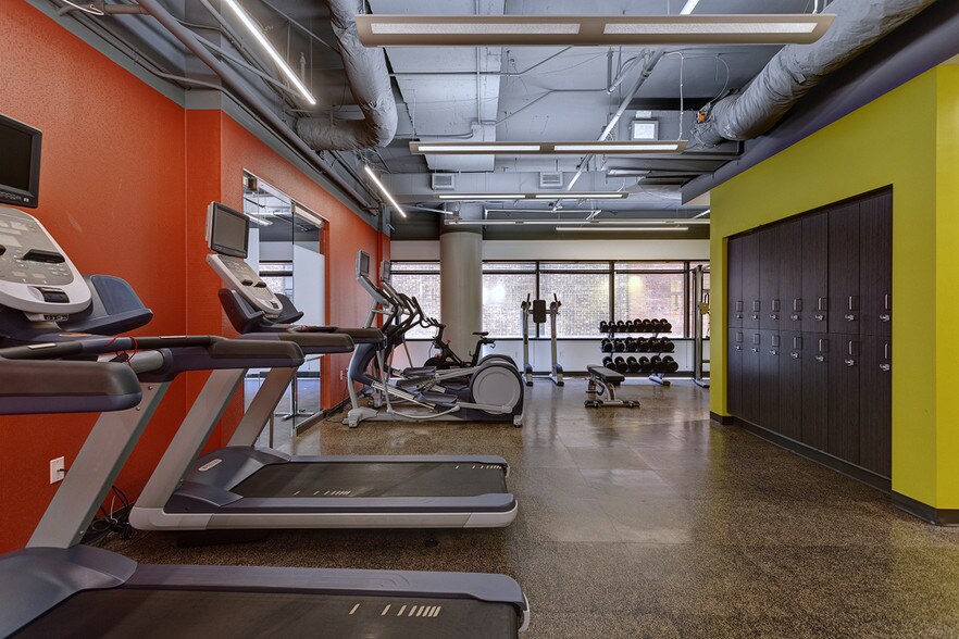 More Photos Of 511 Union St, Nashville Office For Lease