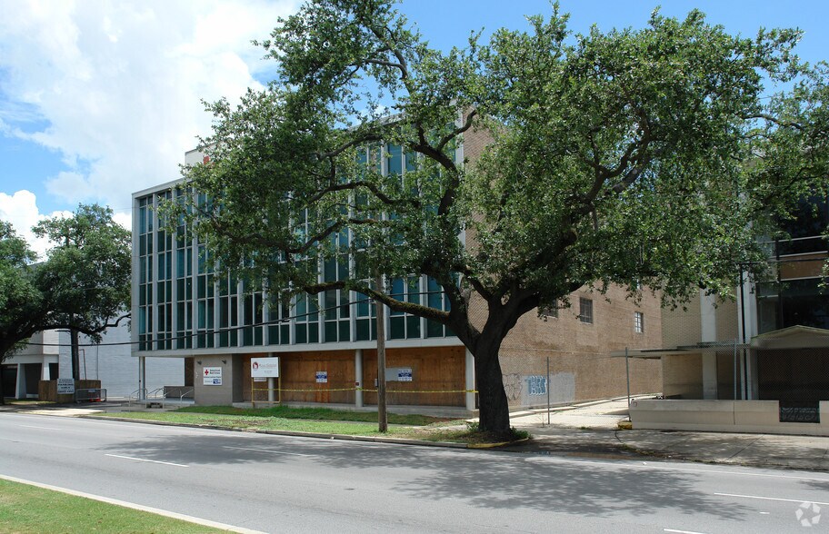 More Photos Of 2640 Canal St, New Orleans Office For Sale