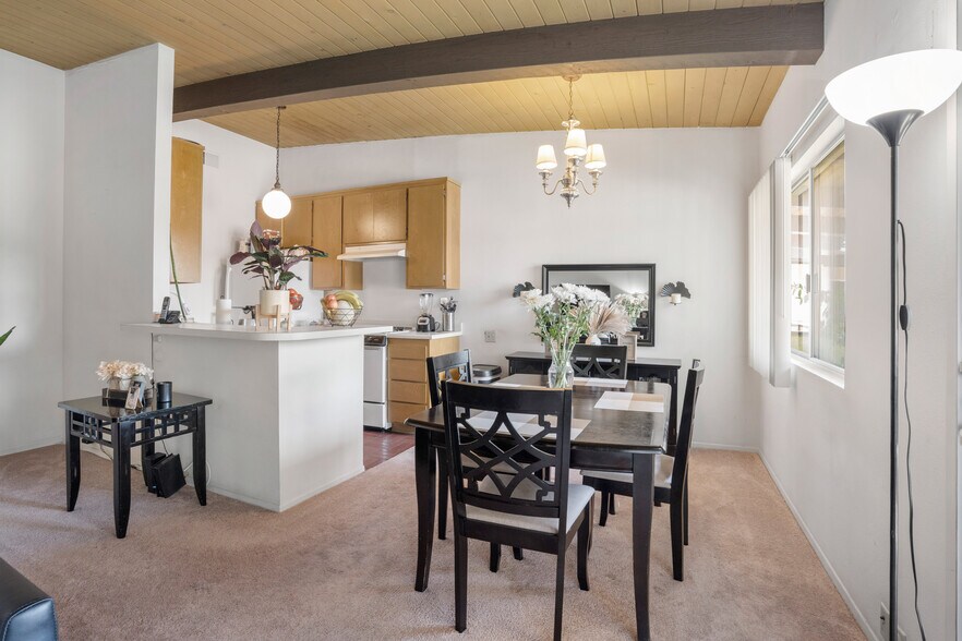 More Photos Of 5934 Buffalo Ave, Van Nuys Apartments For Sale