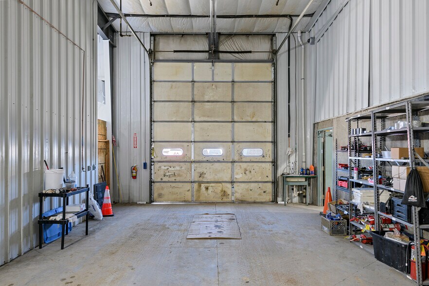 More Photos Of 44-46 Wilkins Peak Dr, Rock Springs Warehouse For Sale