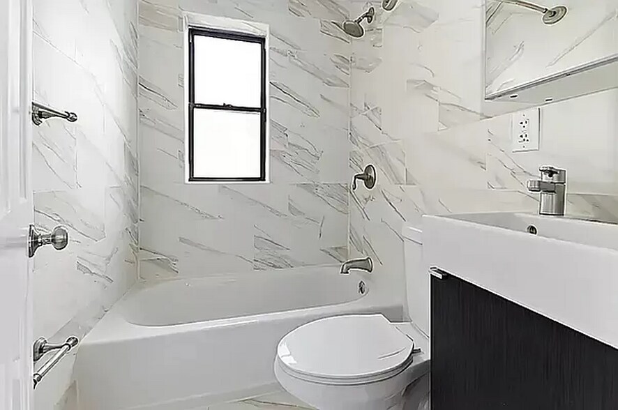 More Photos Of 479 Bergen St, Brooklyn Storefront Retail Residential For Sale