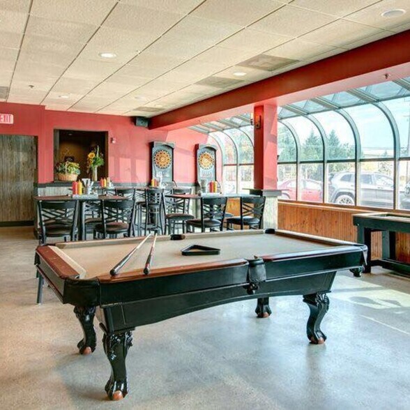 More Photos Of 303 E Kensington Rd, Mount Prospect Restaurant For Sale