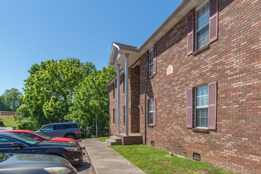 More Photos Of 155 Jack Miller Blvd, Clarksville Apartments For Sale