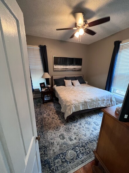 More Photos Of 313 Fairfield Ave, Bellevue Storefront Retail Residential For Sale