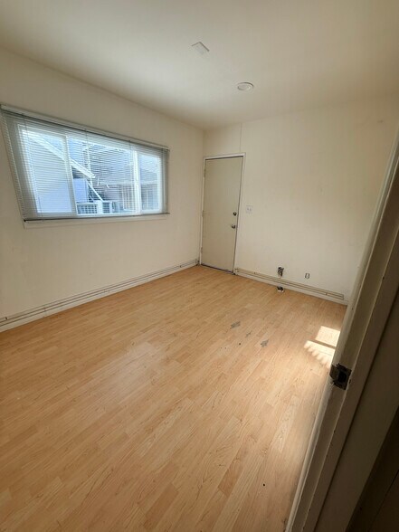 More Photos Of 1441 Superior Ave, Newport Beach Office Residential For Lease