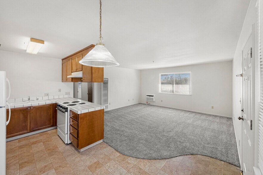 More Photos Of 7001 Eigleberry St, Gilroy Apartments For Sale