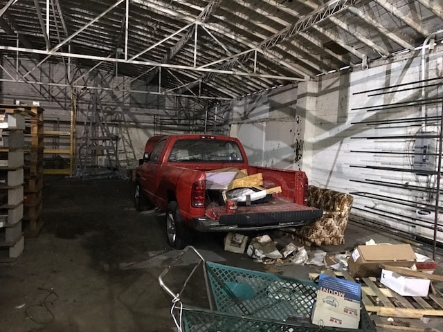 More Photos Of 950 S Gallatin St, Jackson Industrial For Lease