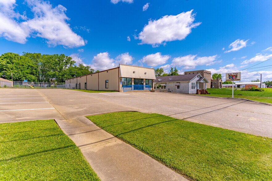More Photos Of 1651 S Green St, Henderson Daycare Center For Sale