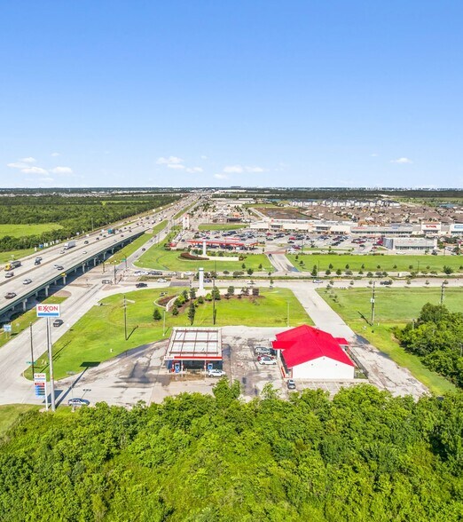 More Photos Of 13625 Interstate 10 E, Baytown Service Station For Sale