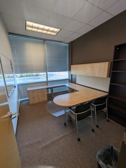 More Photos Of 5901 Technology Center Dr, Indianapolis Office For Lease