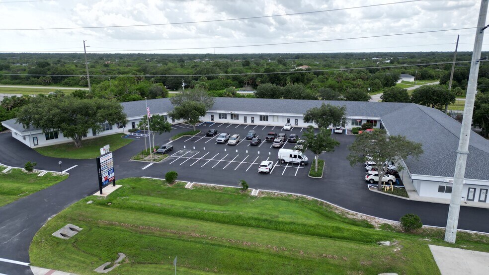 Primary Photo Of 20020 Veterans Blvd, Port Charlotte Office For Lease