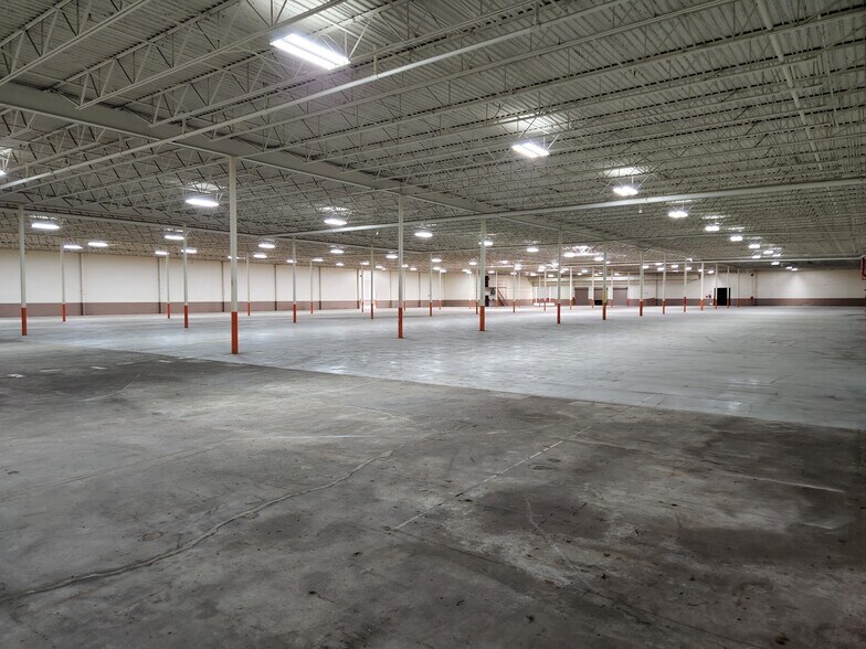 More Photos Of 355 Old Dalton Rd NE, Calhoun Warehouse For Sale