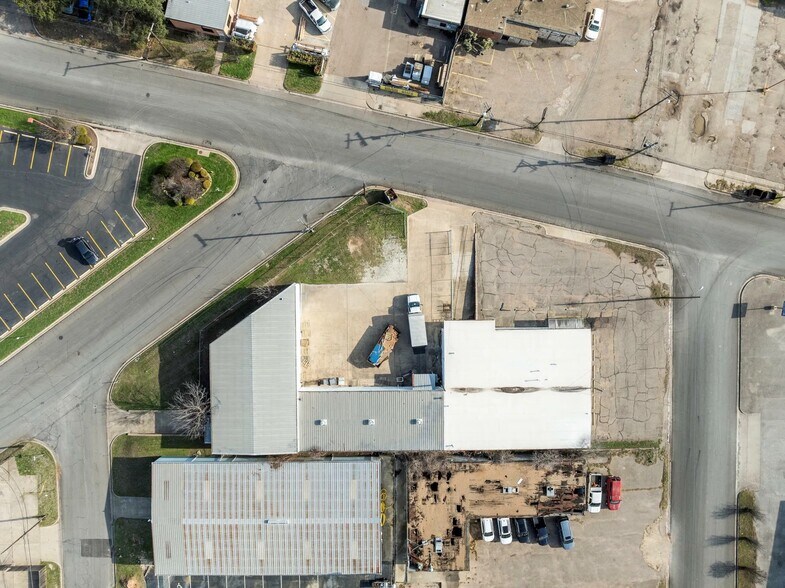 More Photos Of 600 Esther St, Waco Warehouse For Sale