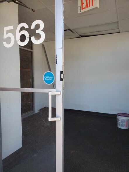More Photos Of 563-565 High Mountain Rd, North Haledon Bank For Lease
