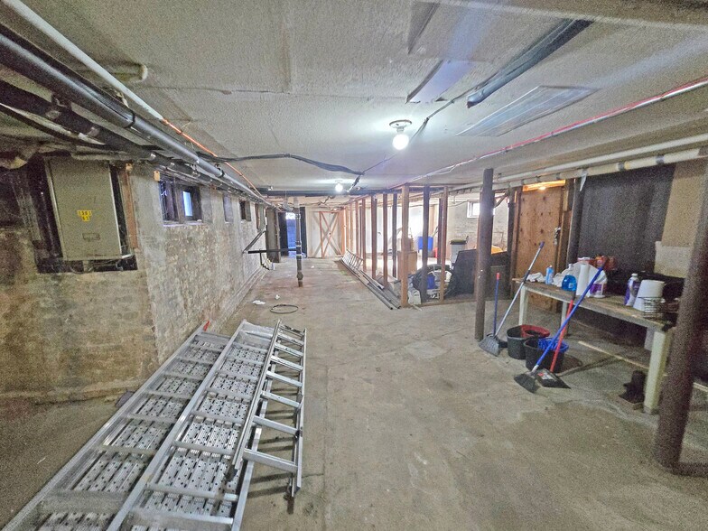 More Photos Of 81-85 Walnut St, Springfield Multifamily For Sale