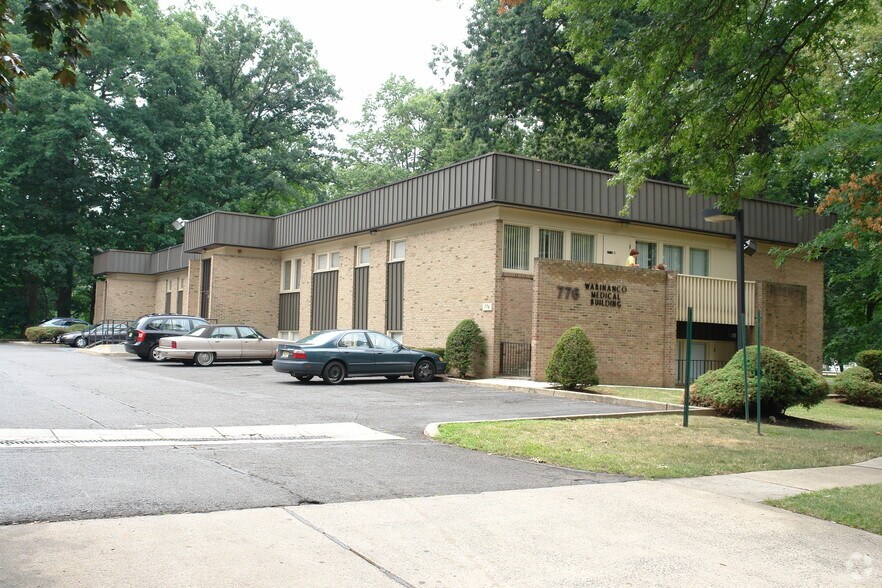 More Photos Of 776 E 3rd Ave, Roselle Medical For Lease